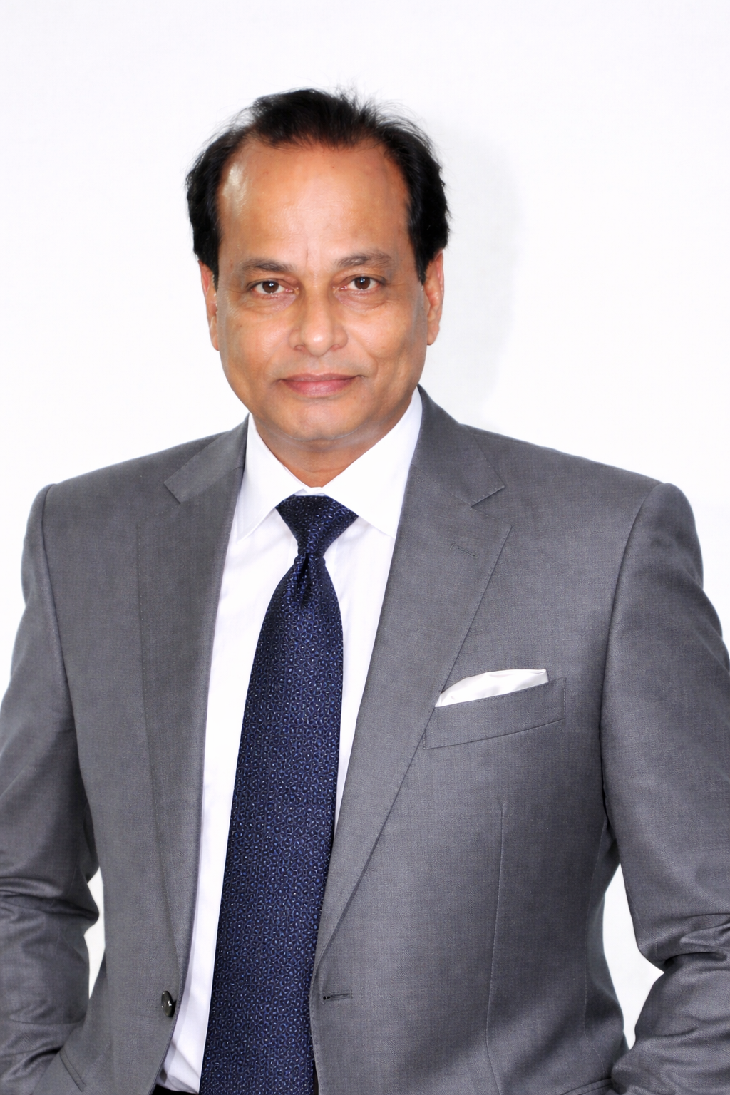 Mr. Ramanuj Srivastava